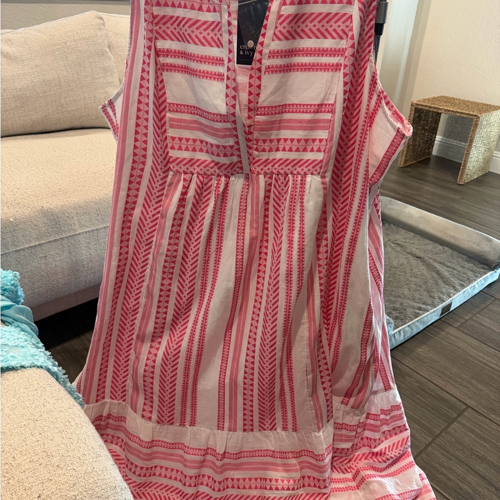 crown & ivy Pink and White Geometric Sleeveless Dress